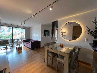 Apartamento de 2 alcobas en venta en El Poblado, Medellín, 77 m² · foto 5 de 15