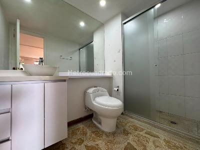 Apartamento de 3 alcobas en venta en El Poblado, Medellín, 197 m² · foto 14 de 17