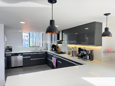 Apartamento de 3 alcobas en venta en San Lucas, Medellín, 290 m² · foto 9 de 20
