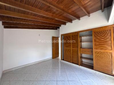Casa de 4 alcobas en venta en El Poblado, Medellín, 261 m² · foto 14 de 19