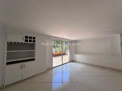 Casa de 4 alcobas en venta en El Poblado, Medellín, 261 m² · foto 15 de 19