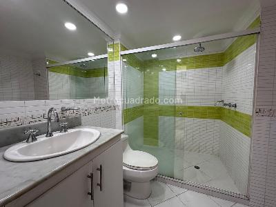 Casa de 4 alcobas en venta en El Poblado, Medellín, 261 m² · foto 16 de 19