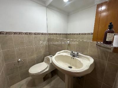 Casa de 4 alcobas en venta en El Poblado, Medellín, 261 m² · foto 18 de 19