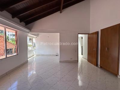 Casa de 4 alcobas en venta en El Poblado, Medellín, 261 m² · foto 5 de 19
