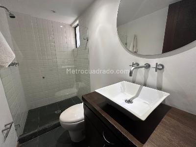 Apartamento de 2 alcobas en venta en El Poblado, Medellín, 150 m² · foto 16 de 17