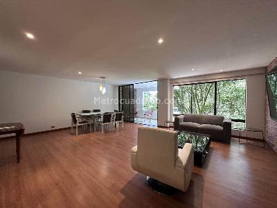 Apartamento de 2 alcobas en venta en El Poblado, Medellín, 150 m² · foto 3 de 17