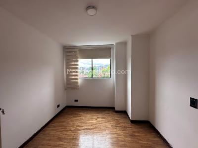 Apartamento de 3 alcobas en venta en El Poblado, Medellín, 86 m² · foto 11 de 18