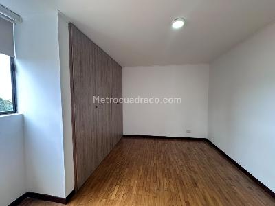 Apartamento de 3 alcobas en venta en El Poblado, Medellín, 86 m² · foto 14 de 18