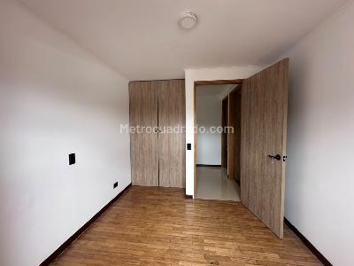 Apartamento de 3 alcobas en venta en El Poblado, Medellín, 86 m² · foto 15 de 18