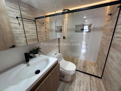 Apartamento de 3 alcobas en venta en El Poblado, Medellín, 86 m² · foto 17 de 18