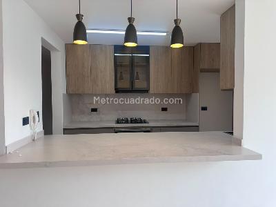 Apartamento de 3 alcobas en venta en El Poblado, Medellín, 86 m² · foto 5 de 18