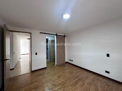 Apartamento de 3 alcobas en venta en El Poblado, Medellín, 86 m² · foto 8 de 18