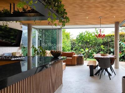 Casa de 3 alcobas en venta en Envigado, Envigado, 310 m² · foto 3 de 15