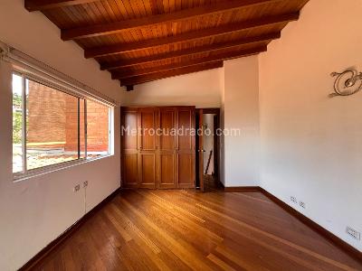 Apartamento de 4 alcobas en venta en El Poblado, Medellín, 196 m² · foto 11 de 18