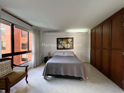 Apartamento de 3 alcobas en venta en El Poblado, Medellín, 197 m² · foto 12 de 17