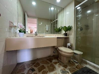 Apartamento de 3 alcobas en venta en El Poblado, Medellín, 197 m² · foto 17 de 17