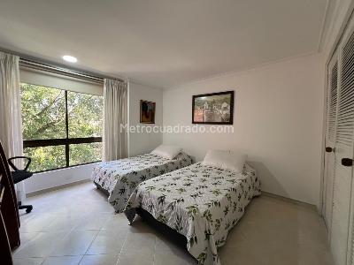 Apartamento de 3 alcobas en venta en El Poblado, Medellín, 197 m² · foto 9 de 17