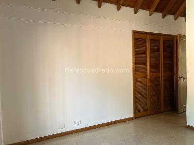 Casa de 3 alcobas en venta en El Poblado, Medellín, 229 m² · foto 15 de 20
