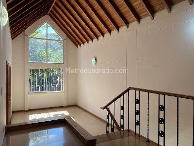 Casa de 3 alcobas en venta en El Poblado, Medellín, 229 m² · foto 9 de 20