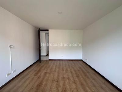 Apartamento de 3 alcobas en arriendo en El Tesoro, Medellín, 136 m² · foto 11 de 19