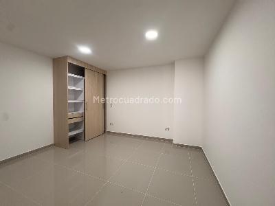 Apartamento de 3 alcobas en venta en Sabaneta, Sabaneta, 70 m² · foto 4 de 11