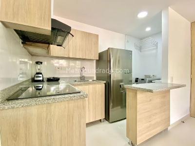 Apartamento en venta en El Poblado, Medellín · foto 7 de 13
