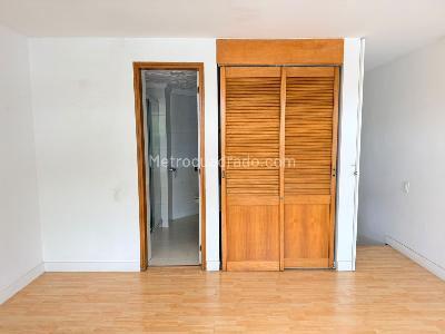 Apartamento en venta en El Poblado, Medellín · foto 11 de 13