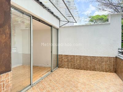 Apartamento en venta en El Poblado, Medellín · foto 4 de 13