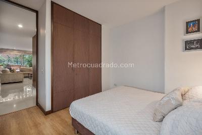 Apartamento de 2 alcobas en venta en El Poblado, Medellín, 80 m² · foto 10 de 18