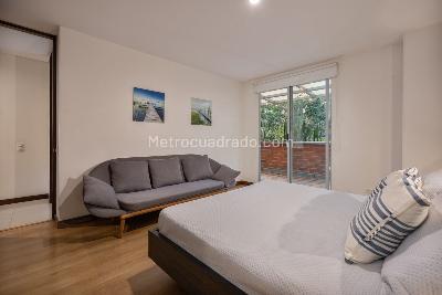 Apartamento de 2 alcobas en venta en El Poblado, Medellín, 80 m² · foto 13 de 18