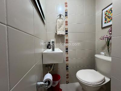 Apartamento de 3 alcobas en venta en El Poblado, Medellín, 156 m² · foto 12 de 13