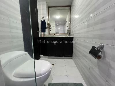 Apartamento de 3 alcobas en venta en El Poblado, Medellín, 156 m² · foto 13 de 13
