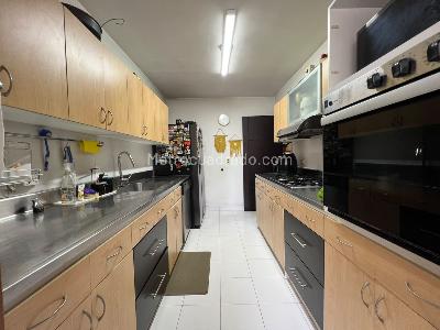 Apartamento de 3 alcobas en venta en El Poblado, Medellín, 156 m² · foto 5 de 13