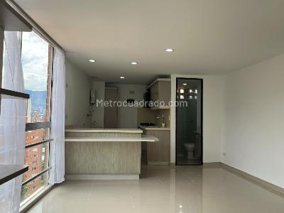 Apartamento en venta en El Poblado, Medellín · foto 2 de 12
