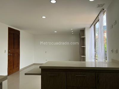 Apartamento en venta en El Poblado, Medellín · foto 3 de 12