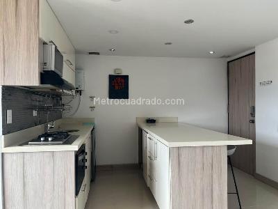 Apartamento en venta en El Poblado, Medellín · foto 6 de 16