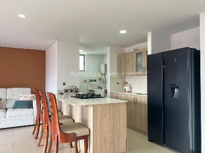 Apartamento de 2 alcobas en venta en Envigado, Envigado, 88 m² · foto 4 de 14