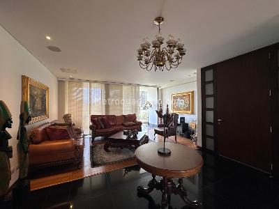 Apartamento de 3 alcobas en venta en El Poblado, Medellín, 192 m² · foto 4 de 19