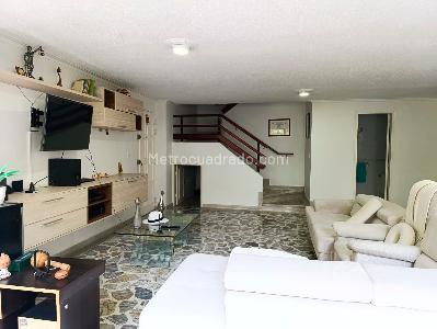 Apartamento en venta en El Poblado, Medellín · foto 2 de 17