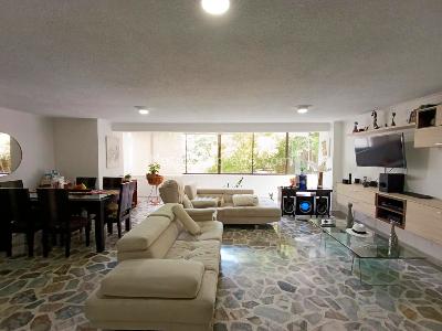 Apartamento en venta en El Poblado, Medellín · foto 3 de 17