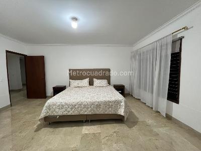 Casa de 3 alcobas en arriendo en Envigado, Envigado, 430 m² · foto 14 de 20
