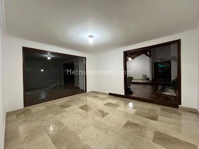 Casa de 3 alcobas en arriendo en Envigado, Envigado, 430 m² · foto 5 de 20