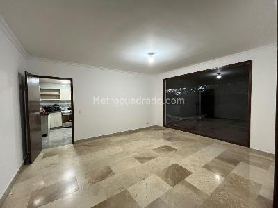 Casa de 3 alcobas en arriendo en Envigado, Envigado, 430 m² · foto 6 de 20