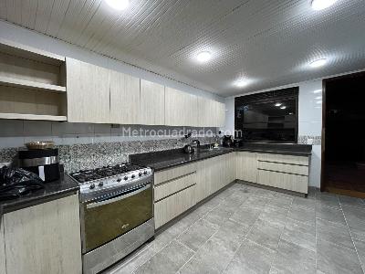 Casa de 3 alcobas en arriendo en Envigado, Envigado, 430 m² · foto 7 de 20