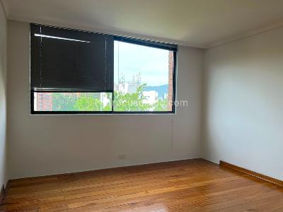 Apartamento de 3 alcobas en venta en El Poblado, Medellín, 200 m² · foto 10 de 17