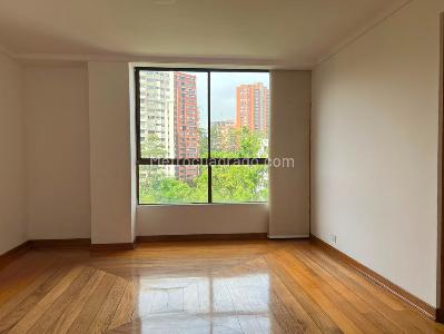 Apartamento de 3 alcobas en venta en El Poblado, Medellín, 200 m² · foto 11 de 17