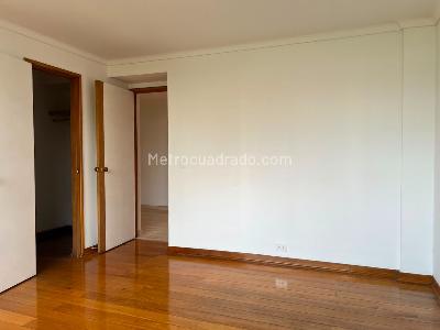 Apartamento de 3 alcobas en venta en El Poblado, Medellín, 200 m² · foto 8 de 17