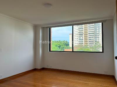 Apartamento de 3 alcobas en venta en El Poblado, Medellín, 200 m² · foto 9 de 17