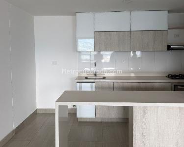 Apartamento de 2 alcobas en venta en Sabaneta, Sabaneta, 82 m² · foto 4 de 10
