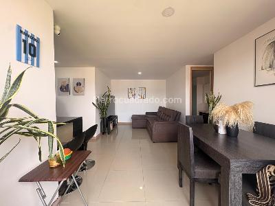 Apartamento de 3 alcobas en venta en Sabaneta, Sabaneta, 72 m² · foto 2 de 15